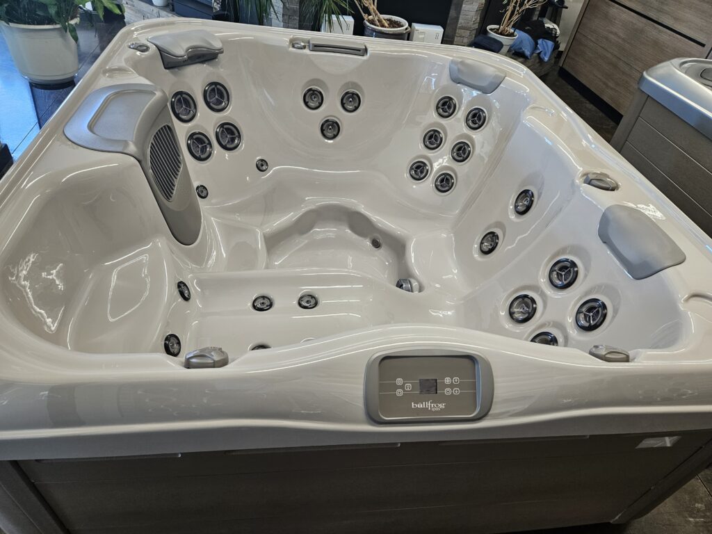 Bullfrog X6L Hot Tubs Spokane Valley