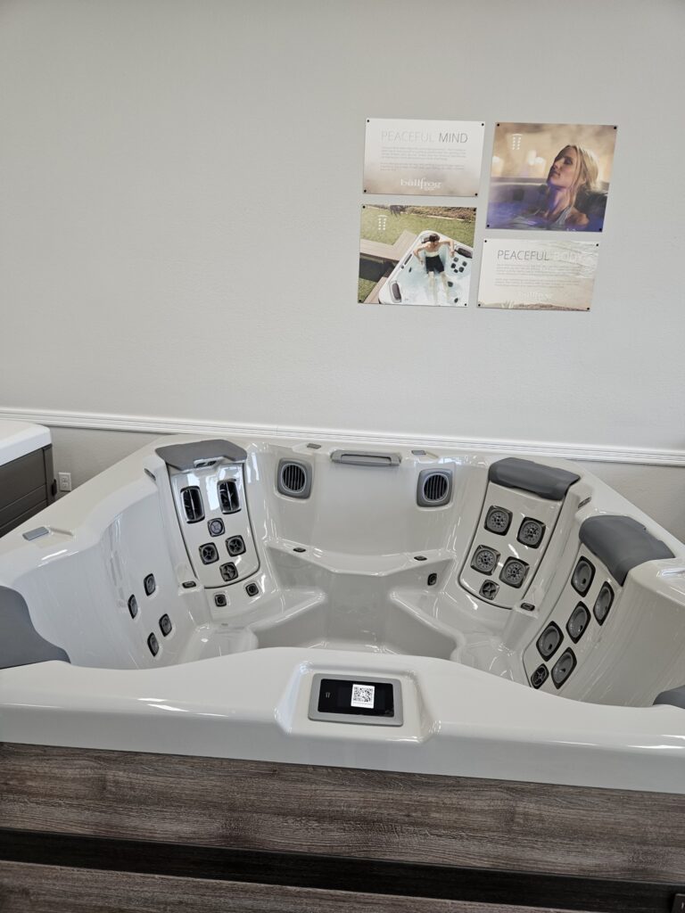 Hot Tub For Store Spokane Valley
